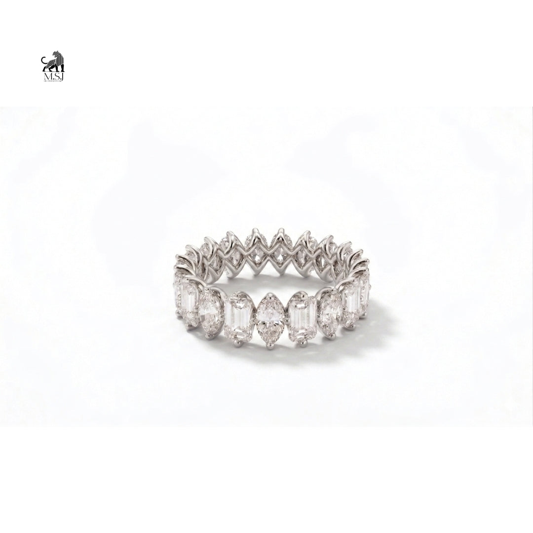 Alternating Radiant & Oval-Cut Scalloped Eternity Band