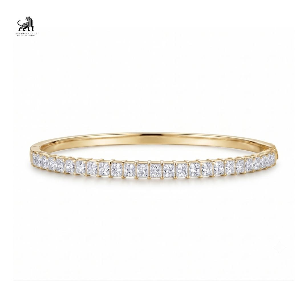 Celeste Princess-Cut Diamond Bangle in yellow gold