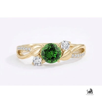 Emerald Round-Cut Gemstone Twist Band Ring