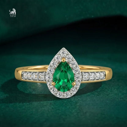Emerald Pear-Cut Halo Diamond Engagement Ring