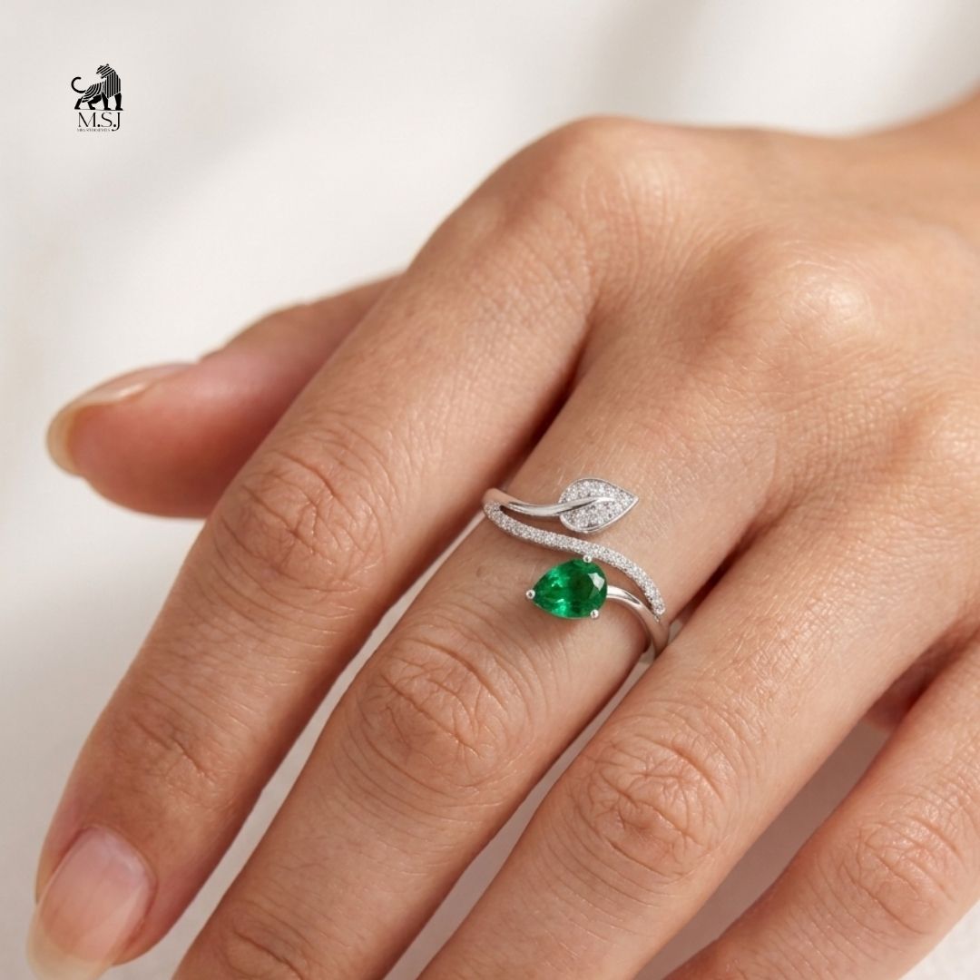 Emerald Pear-Cut Gemstone Diamond Leaf Ring