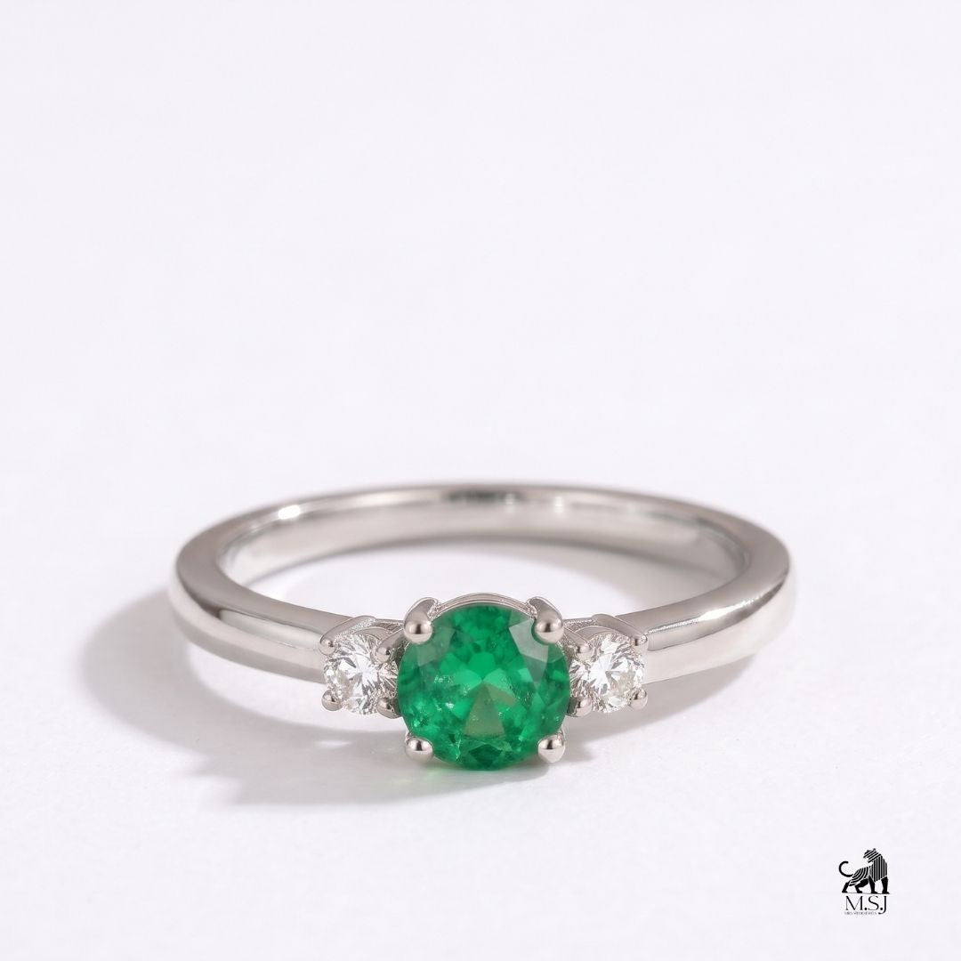 Emerald Round-Cut Gemstone Three-Stone Ring