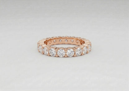 Round-Cut Shared Prong Diamond Eternity Band