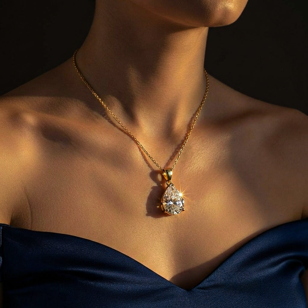 The Pear Solitaire Pendant