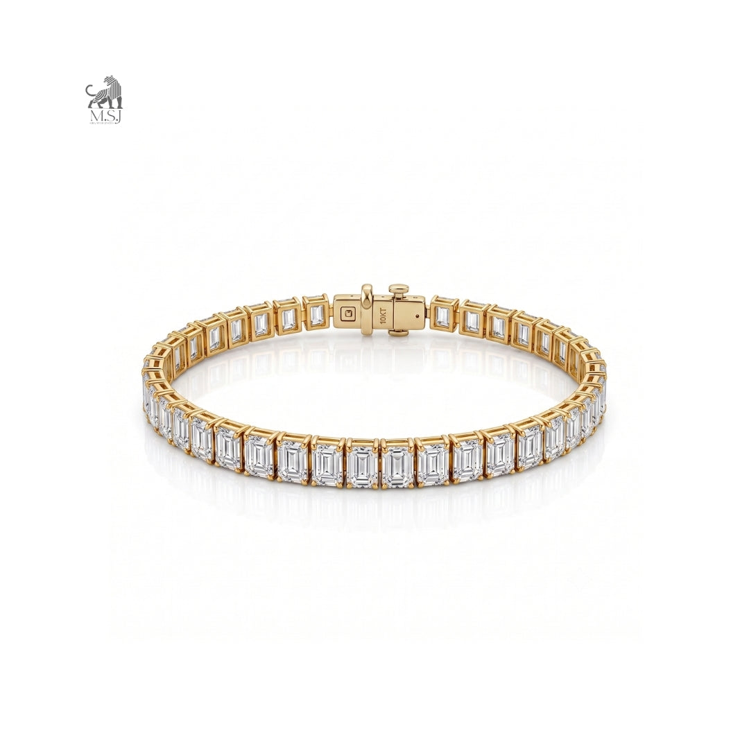 Architectural Emerald-Cut Diamond Bracelet in yellow gold