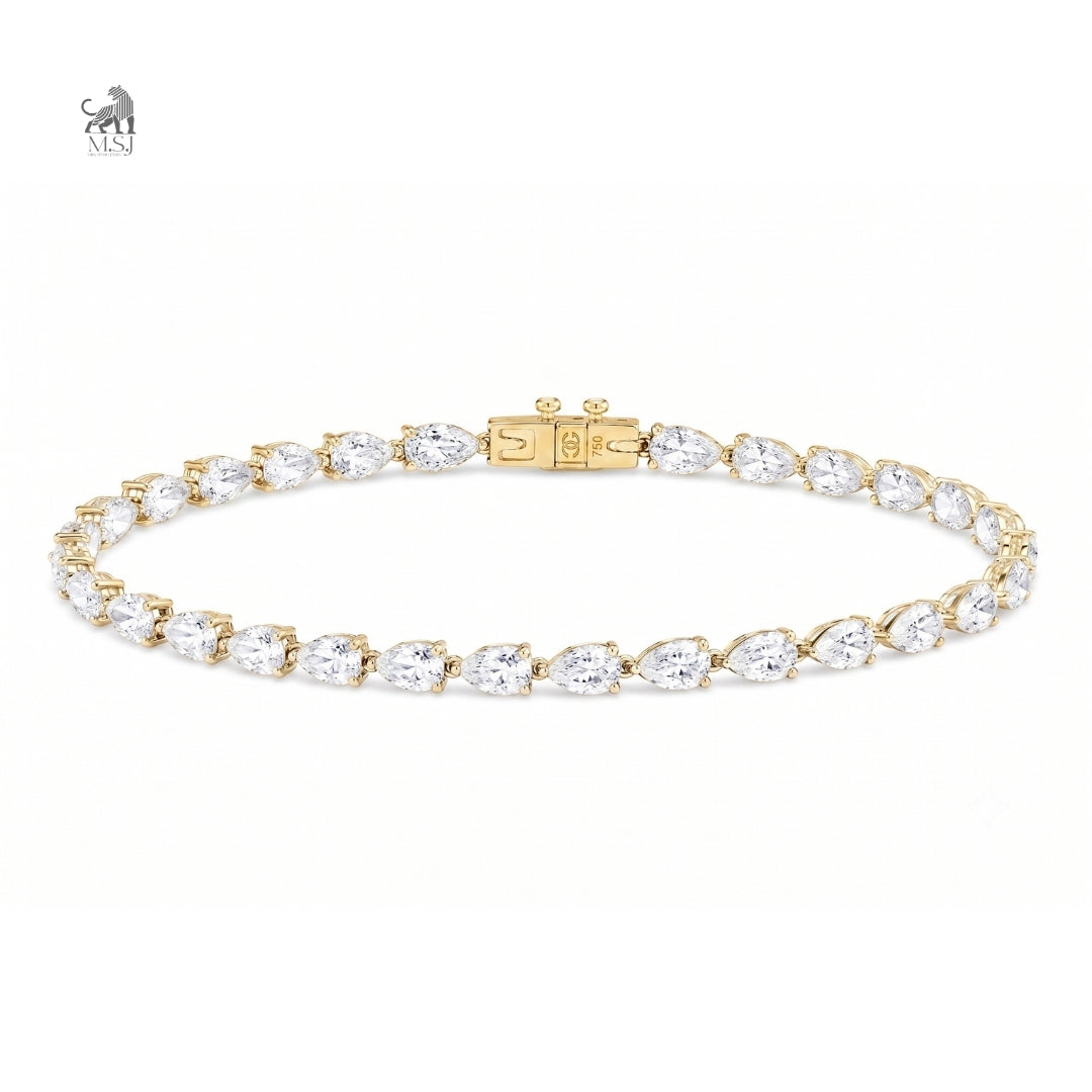 Seraphine Pear Diamond Bracelet in yellow gold