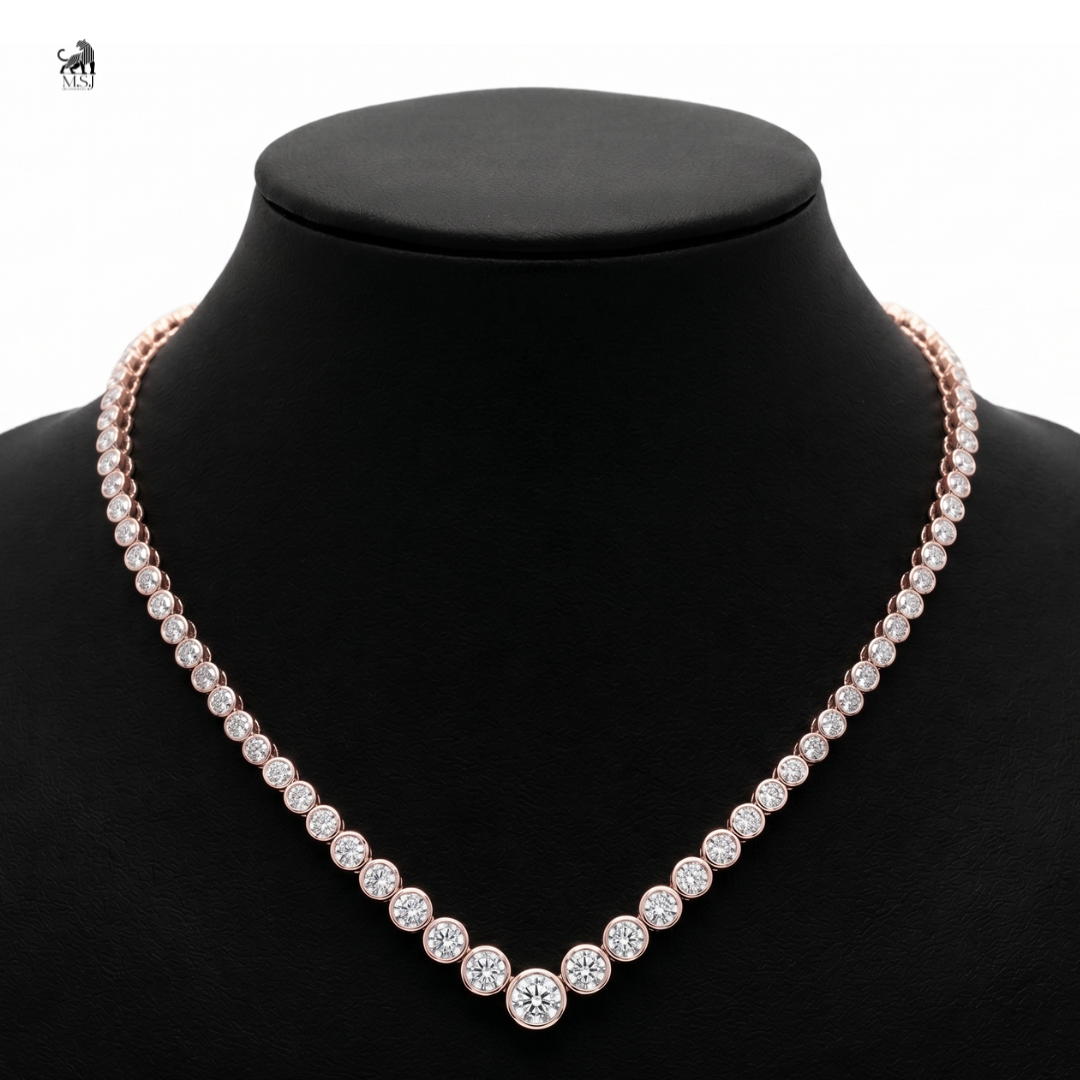 Aurelia Graduated Round Diamond Necklace in rose gold