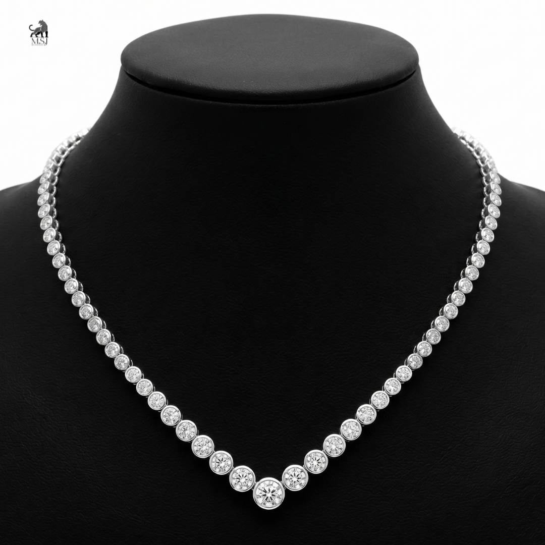 Aurelia Graduated Round Diamond Necklace in white gold