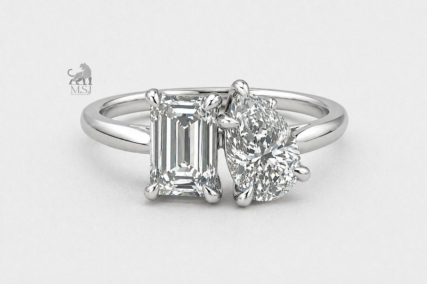 Pear & Emerald Diamond Toi et Moi Ring