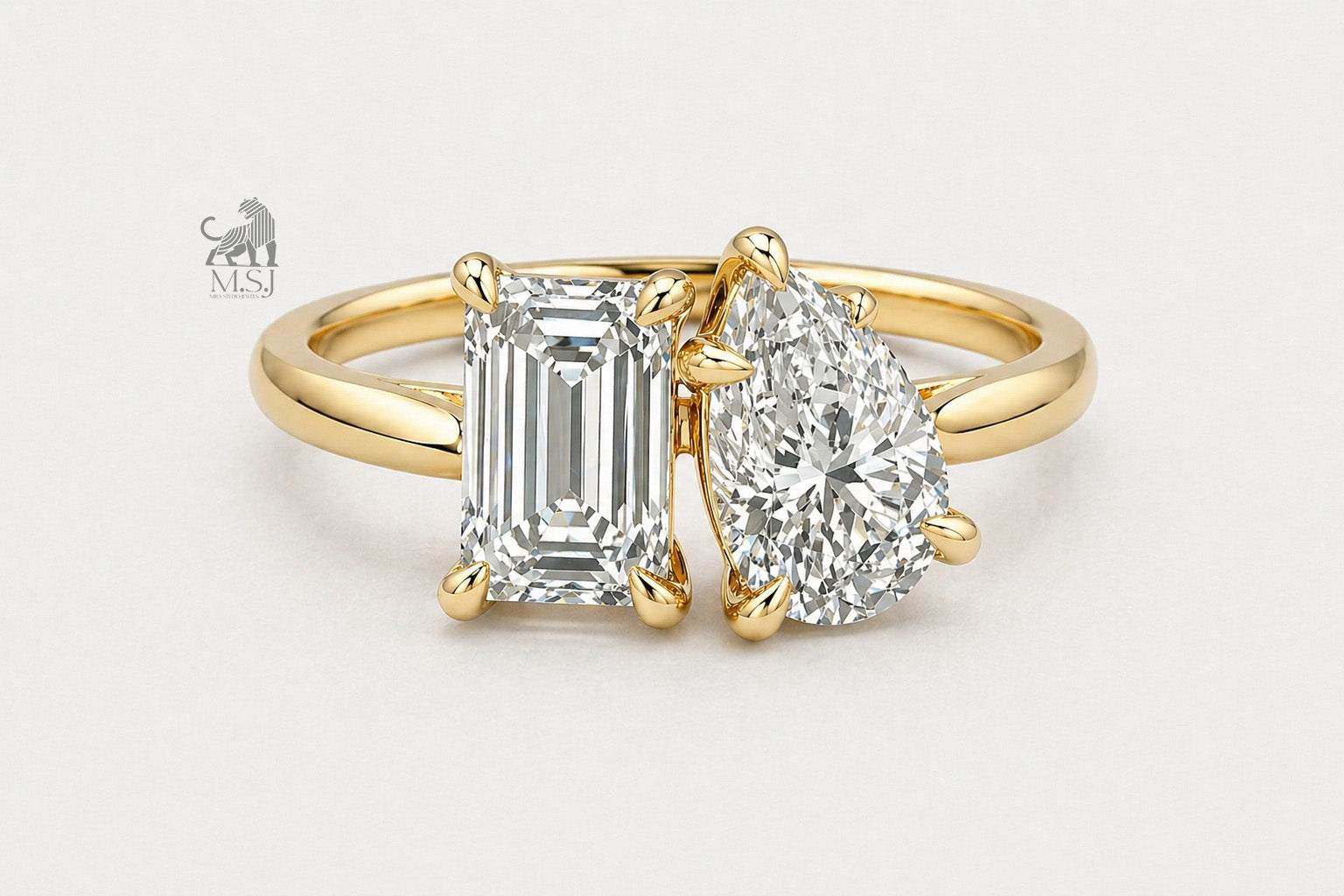 Pear & Emerald Diamond Toi et Moi Ring