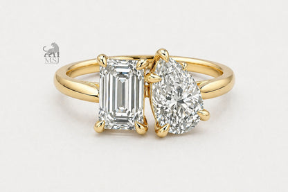 Pear & Emerald Diamond Toi et Moi Ring