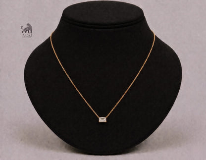 Elowen Diamond Pendant Necklace in yellow gold