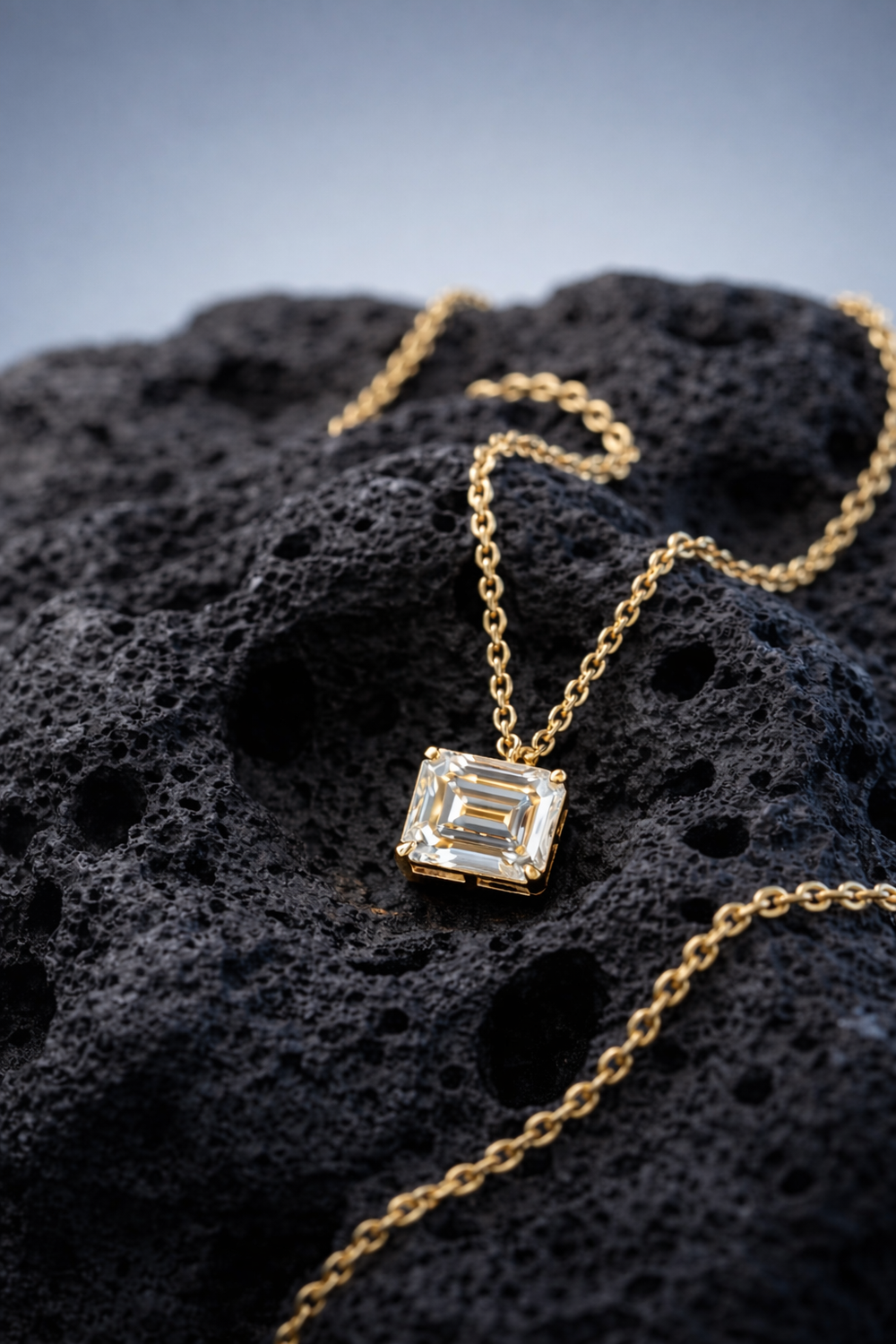 The Emerald Solitaire Pendant