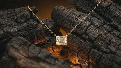 The Emerald Solitaire Pendant