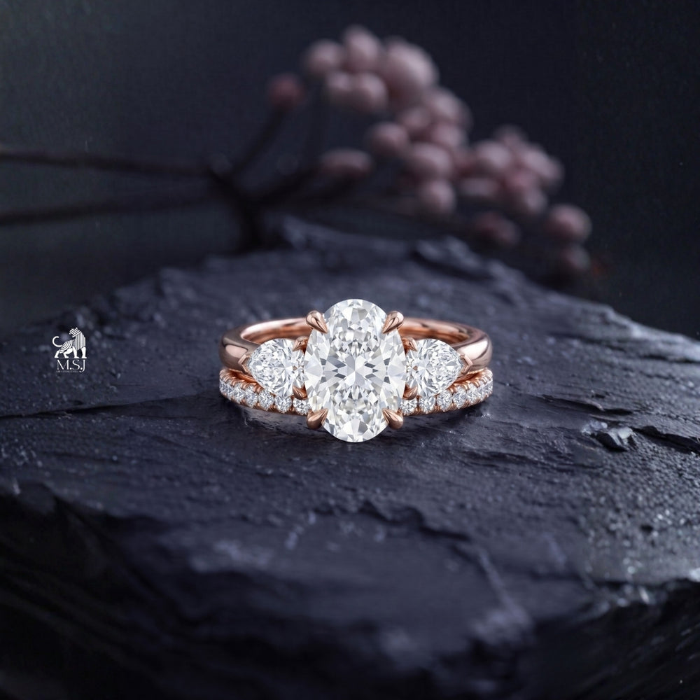 Aurelia Oval Diamond Trio Ring Set