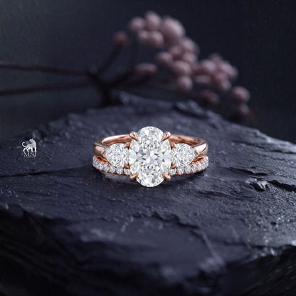 Aurelia Oval Diamond Trio Ring Set