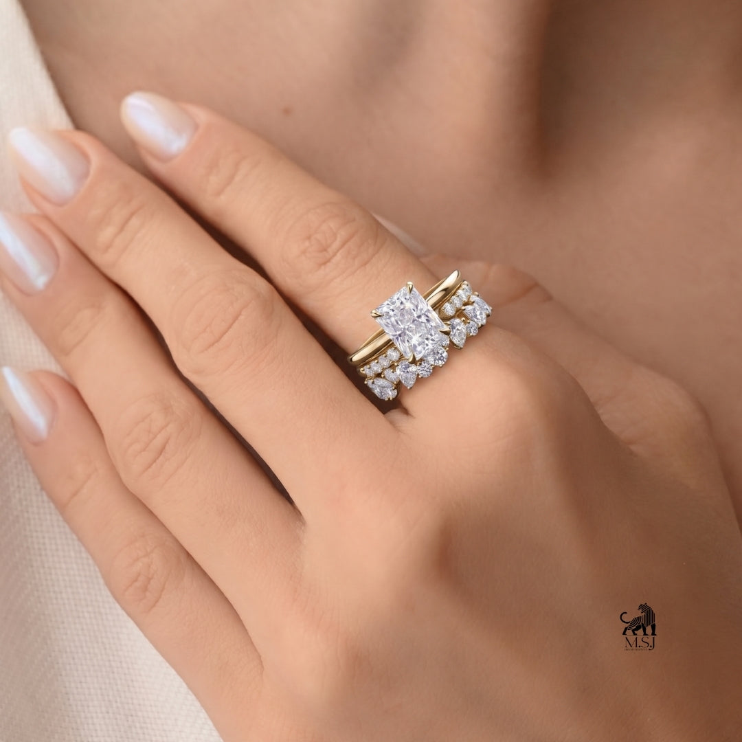 Aurelia Radiance Emerald-Cut Diamond Bridal Ring Set