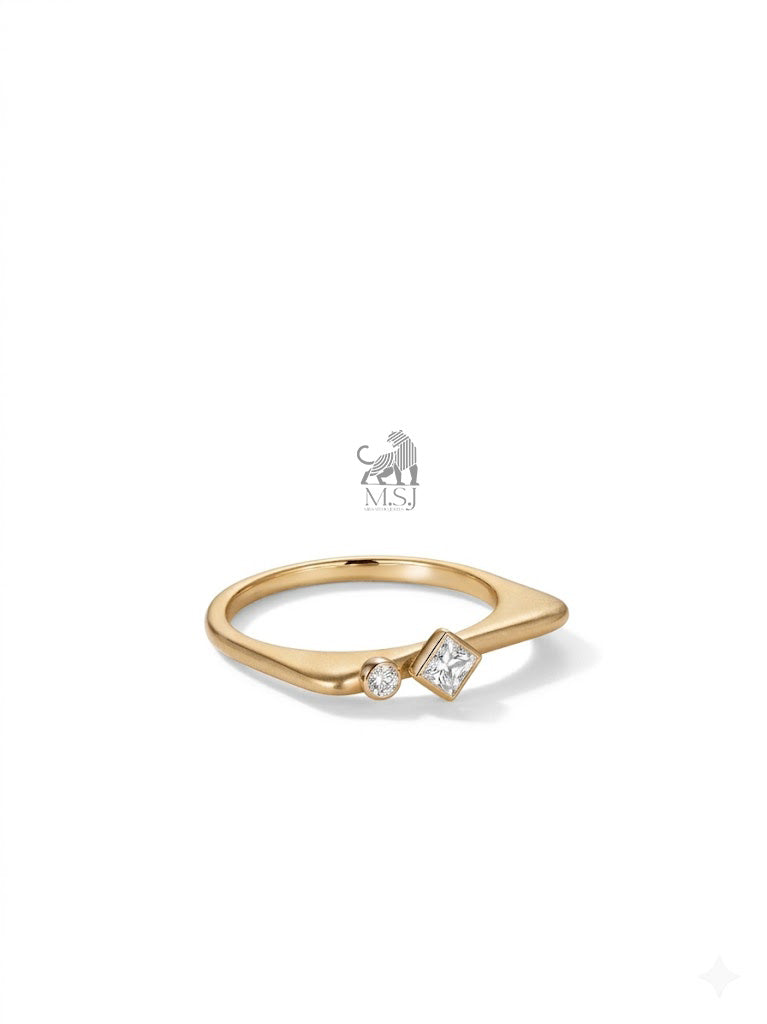The Duo Gleam Geometric Diamond Ring in yellow gold